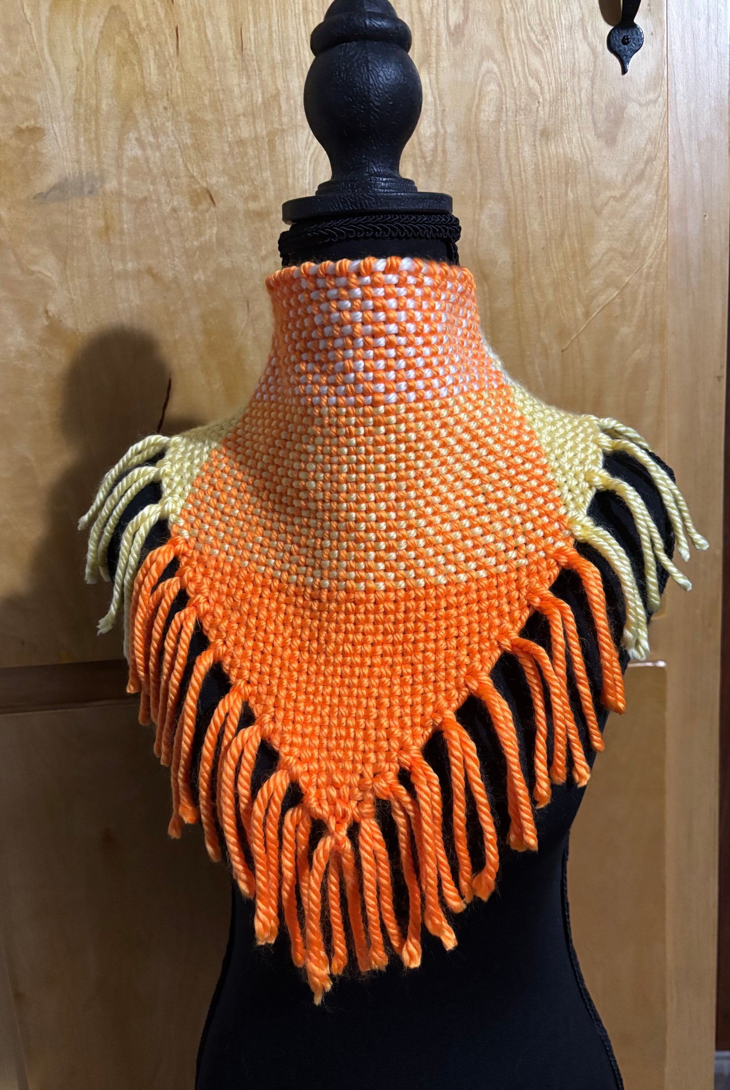 Bandanna neck cowl