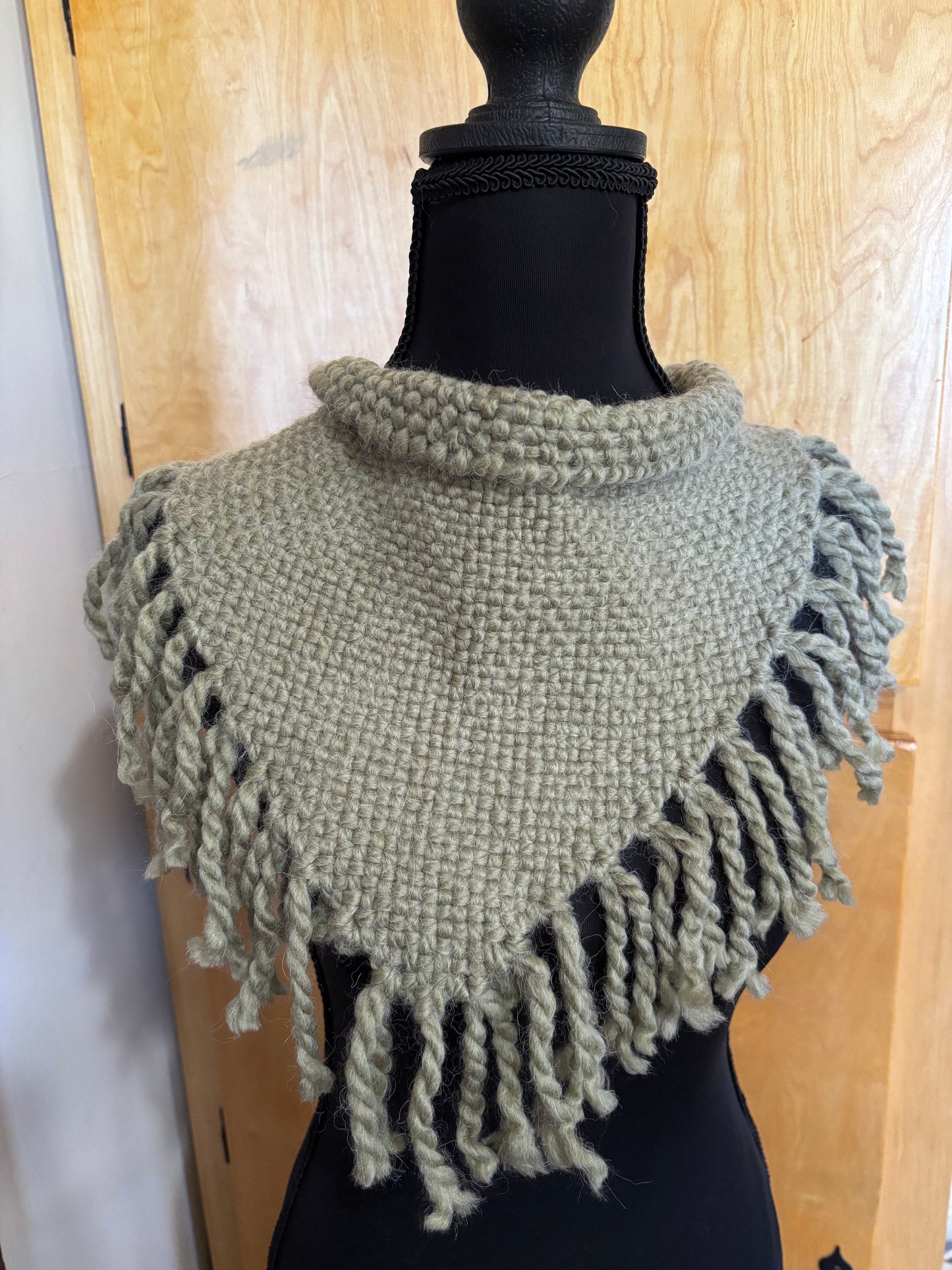 Neck cowl and hand warmers set